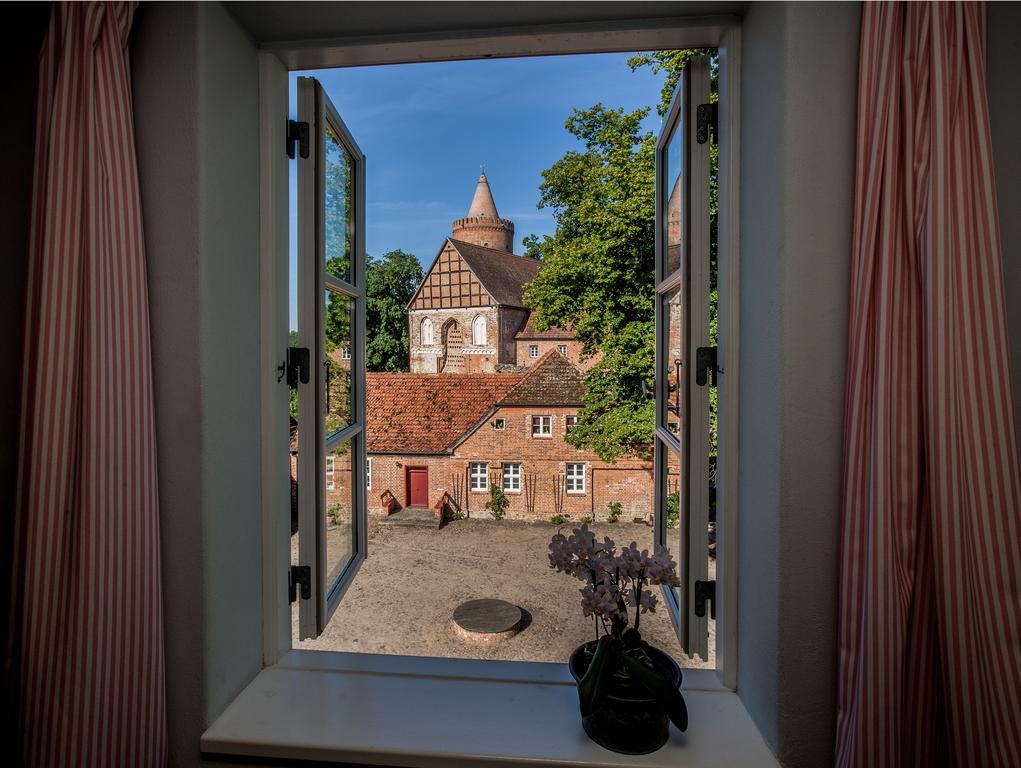 Burghotel Stargard Burg Stargard Экстерьер фото